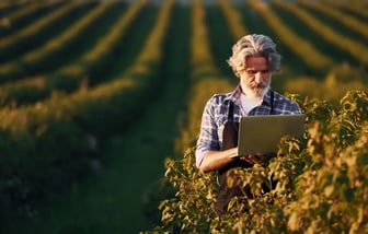 Como a telemetria aumenta a eficiência das operações agrícolas?