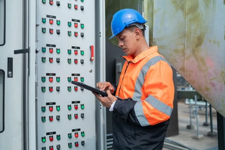 Energia reativa excedente: como eliminar essa cobrança