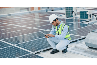 Licitação de energia solar no setor público: como migrar com segurança jurídica
