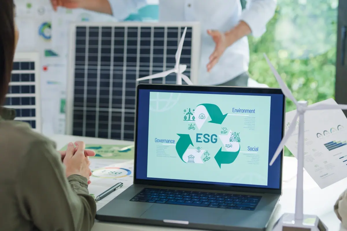 Quais as principais vantagens ao adotar a eficiência energética?